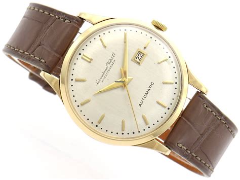 IWC Schaffhausen Vintage in 18k Yellow Gold 34mm Automatic 